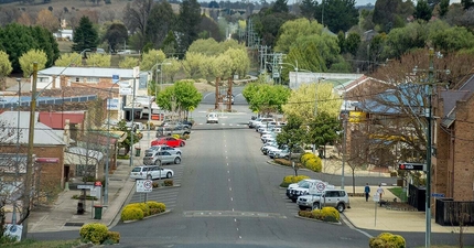 Thumbnail: Moving from the city to a small town: Life beyond the city limits