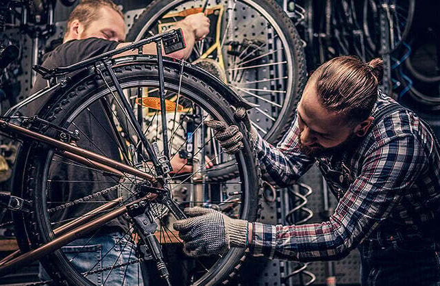 How to pack a bike for moving banner image